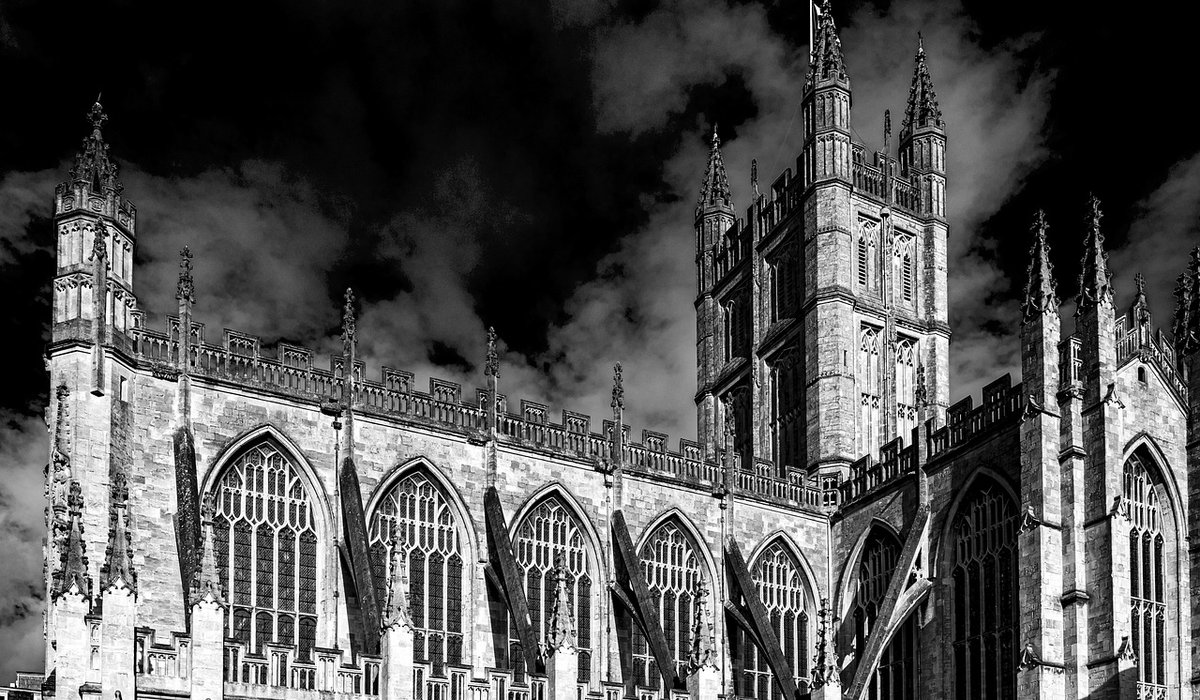Understanding Buttresses and Pinnacles in Gothic Architecture